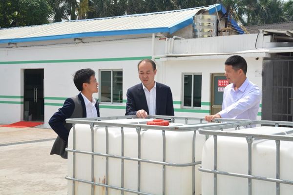 新疆天业节水董事长陈林来访乡喜液体肥