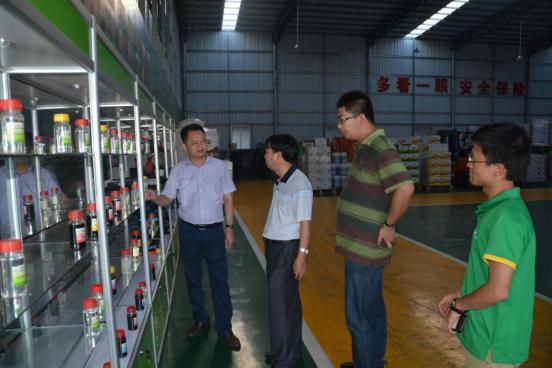 广西金穗农业集团有限公司邓卫忠副总裁 一行二人到访乡喜液体肥